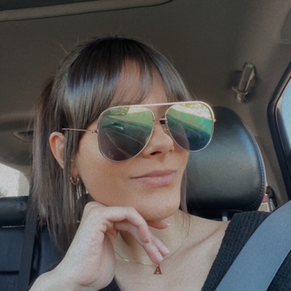 Meet your Posher, Amber - Picture 1 of 1